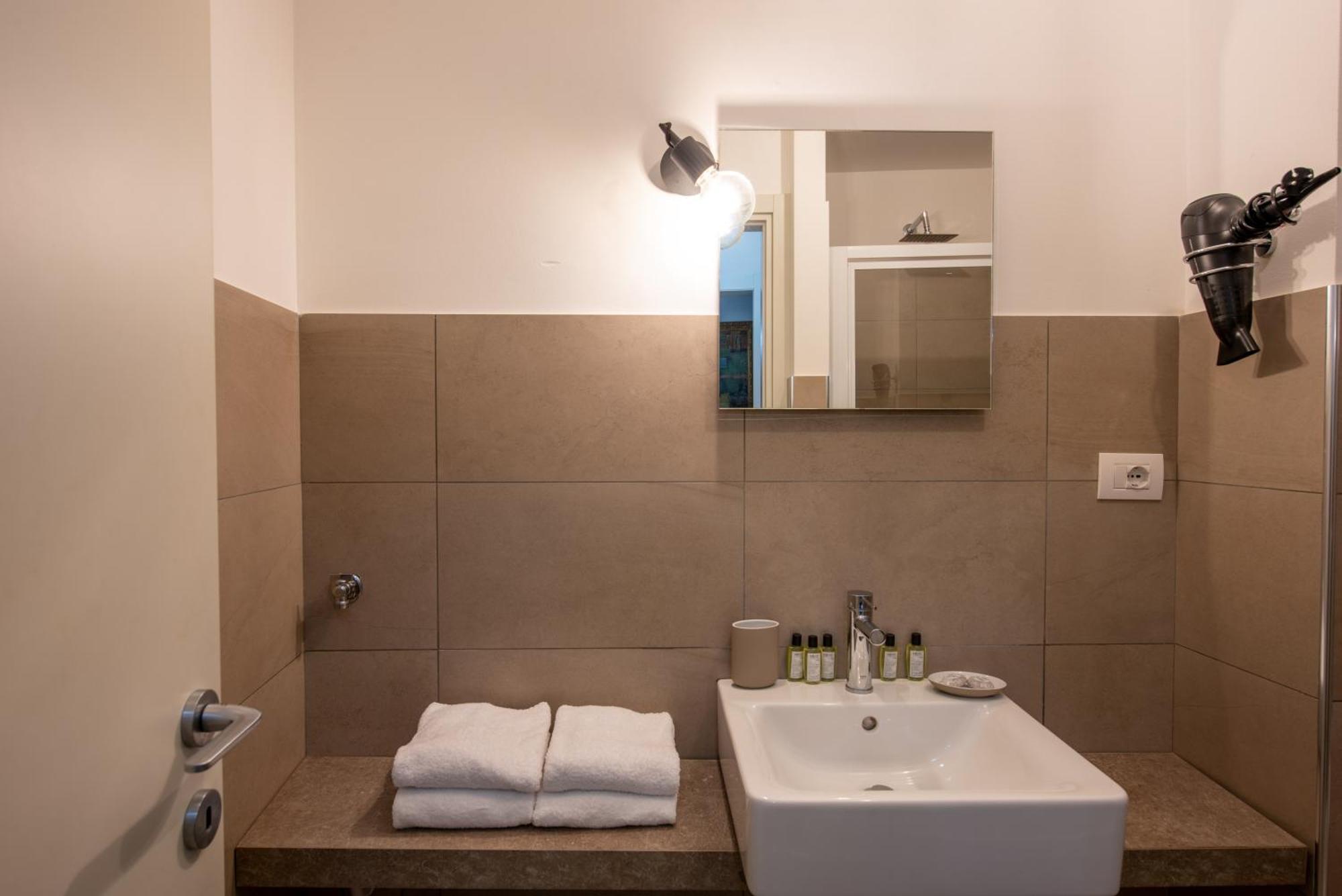 U Genova Apartment Bagian luar foto