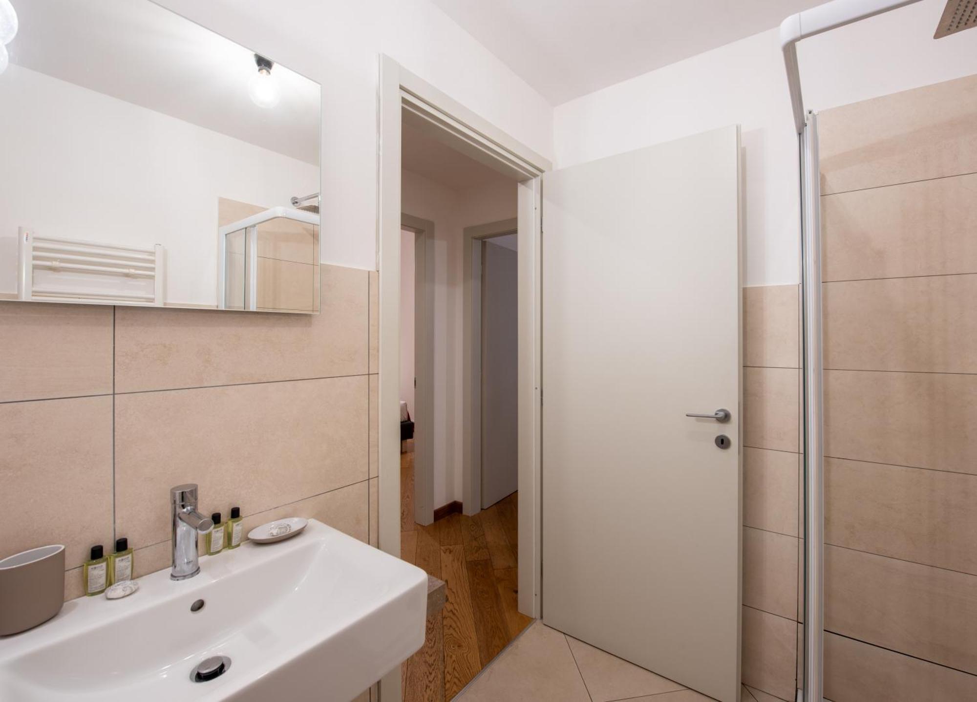 U Genova Apartment Bagian luar foto